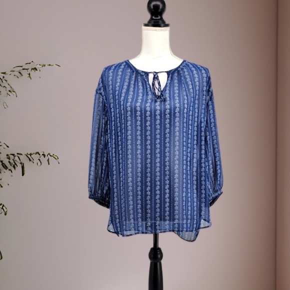 Uniqlo Disney Live Action Beauty and the Beast Blouse👚 - Picture 1 of 11